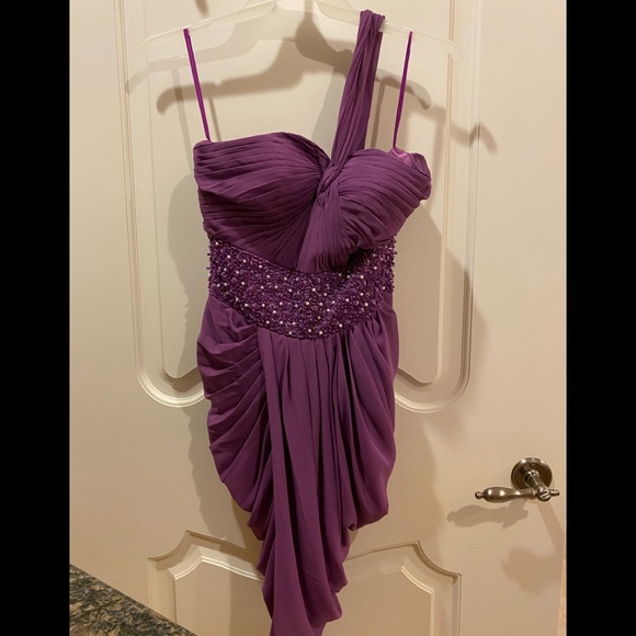 Dress - Picture 2 of 2